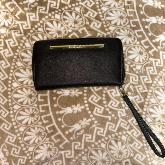 Steve Madden Zippy Black Zip Around Organizer Wallet - Picture 1 of 9